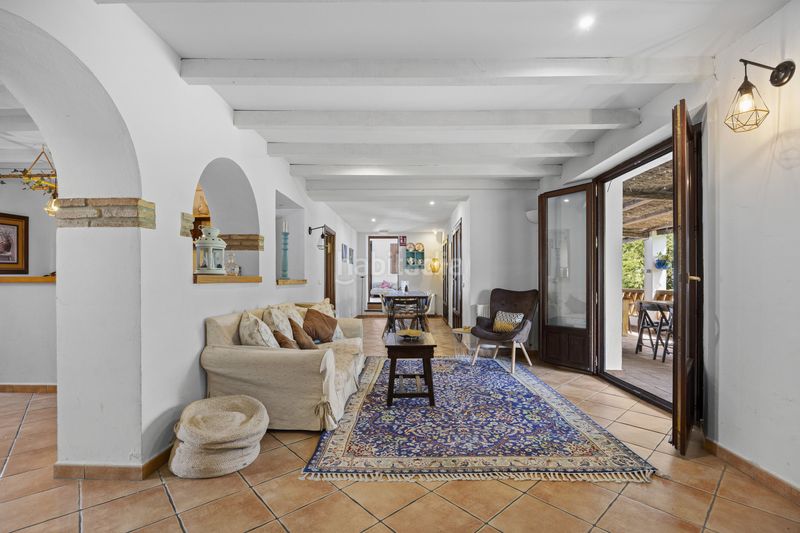 Foto d0220865-9060-4ef1-bafd-a4a26cd154e3. Casa amb piscina a Gaucín