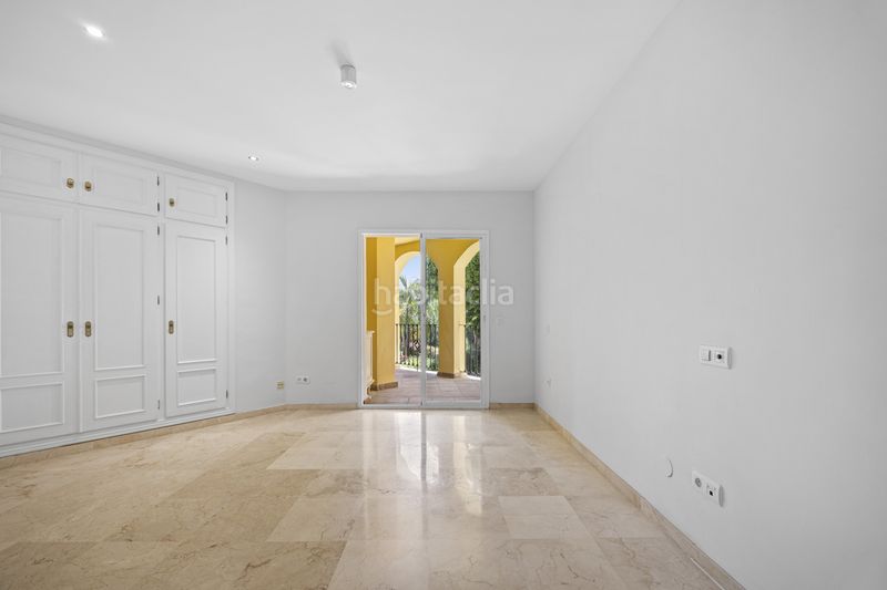Foto 3535b63b-6a9a-4778-a363-b65849279195. Apartament amb aparcament piscina a Guadalmina Alta Marbella