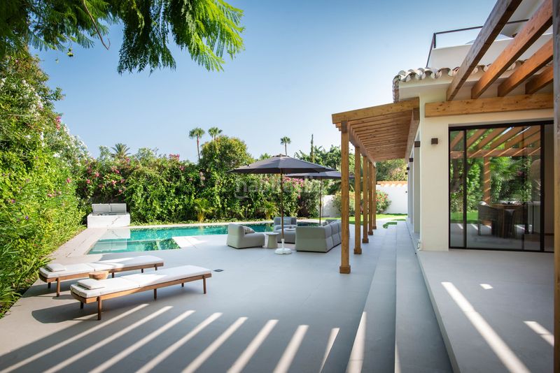 Foto 43e33cb1-7113-4e79-a056-d1879a7d7a3c. Casa amb aparcament piscina a Guadalmina Alta Marbella