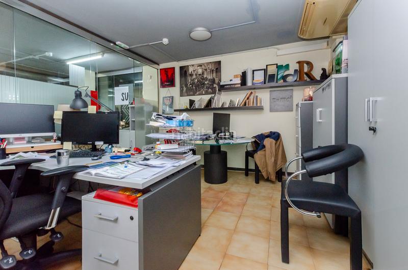 Foto 094ad1c1-11c4-42a5-9b1d-ea0c508a62f8. Local comercial local multifuncional en venta en Centre Hospitalet de Llobregat (L´)