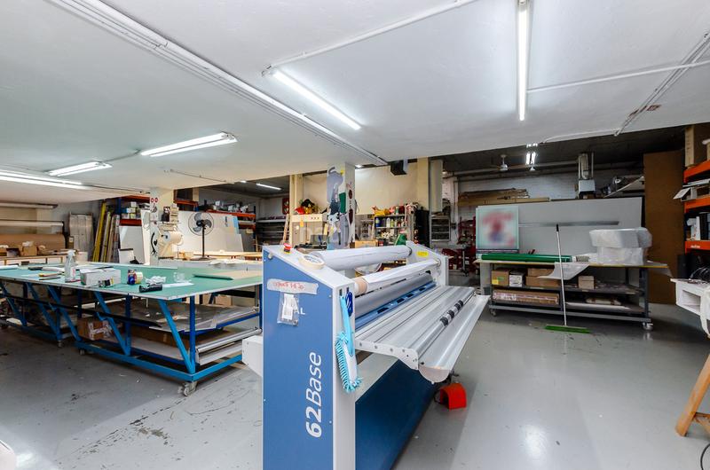 Foto 0aaaf4e8-7bbb-4ece-93a5-4ea82c5462c8. Local comercial local multifuncional en venta en Centre Hospitalet de Llobregat (L´)