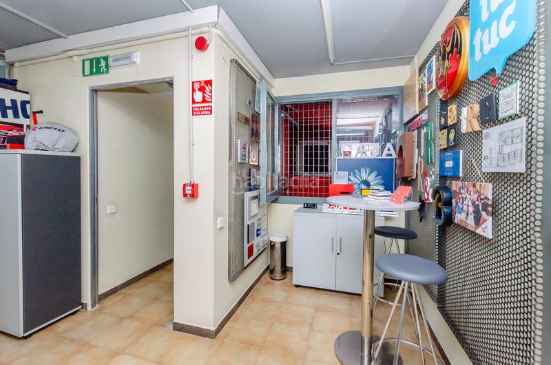 Foto 4577da7e-10b8-4d96-a2c1-030383317a91. Local comercial local multifuncional en venta en Centre Hospitalet de Llobregat (L´)
