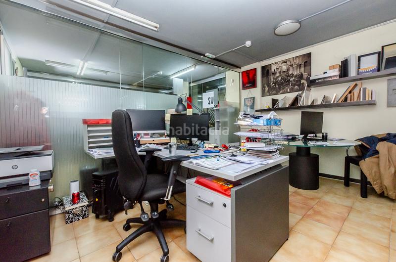 Foto 587398bb-4f34-4355-b69a-10dce9a1c242. Local comercial local multifuncional en venta en Centre Hospitalet de Llobregat (L´)