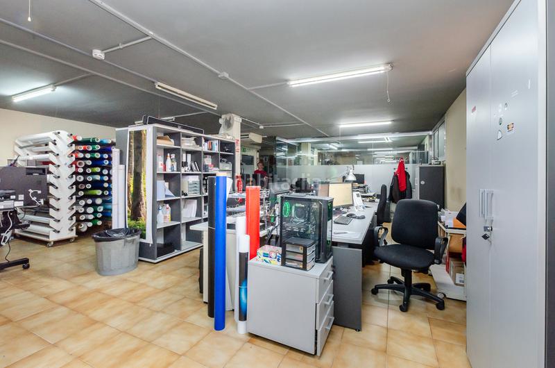 Foto bc674313-2d26-4aef-a15e-60f2af119ce5. Local comercial local multifuncional en venta en Centre Hospitalet de Llobregat (L´)