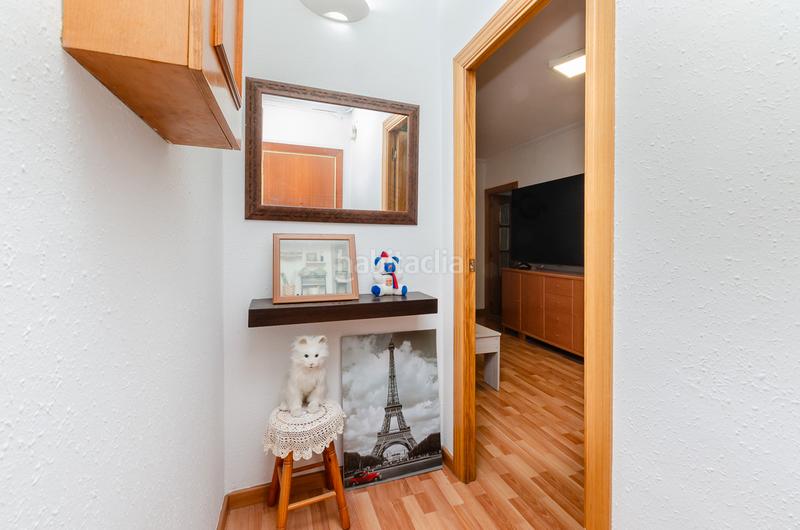 Foto 0ec163f8-389b-437e-a139-4353e6b536ba. Piso  en venta en la c/ mossèn andreu – en La Gavarra Cornellà de Llobregat