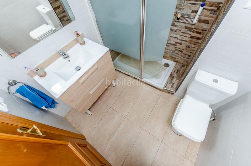 Foto e33088d8-c7fc-4422-8530-af0284cb7ec6. Piso  en venta en la c/ mossèn andreu – en La Gavarra Cornellà de Llobregat