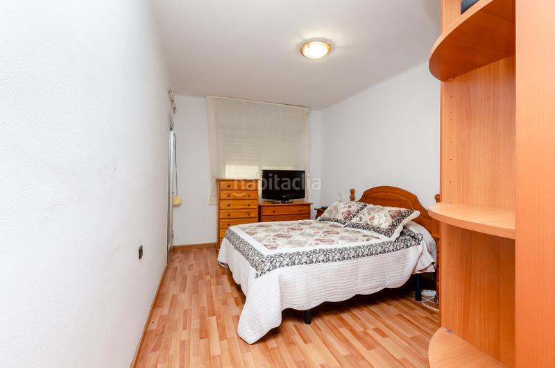 Foto f5a269f4-c938-477a-b116-3c0e748f3678. Piso  en venta en la c/ mossèn andreu – en La Gavarra Cornellà de Llobregat