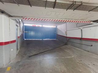 Parking voiture à Centro. Venta de garaje en estepona