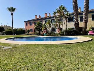 Maison à La Duquesa. Venta de casa en manilva