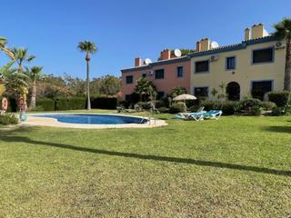 Casa a La Duquesa. Venta de casa en manilva