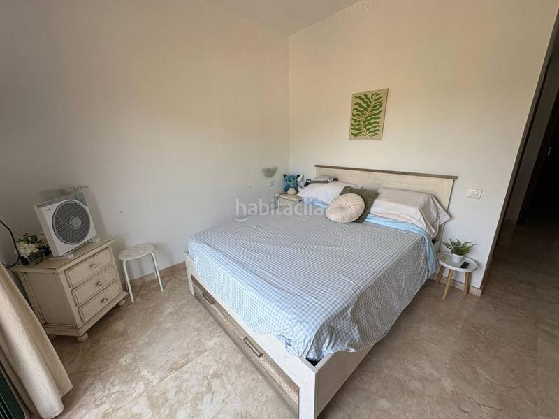Foto 01a72eb0-0d4b-4499-9037-d473d0f5b2f3. Duplex con riscaldamento parcheggio piscina in La Duquesa Manilva