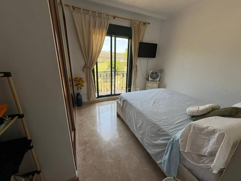 Foto 5b9680d0-182c-42a3-93a9-fa1eb8d5b3b9. Duplex con riscaldamento parcheggio piscina in La Duquesa Manilva