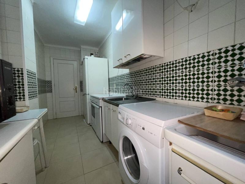 Foto 8941dd58-d500-4cdd-867f-8d1fc2a0c630. Pis a sierra de Estepona - avda. de andalucía Estepona