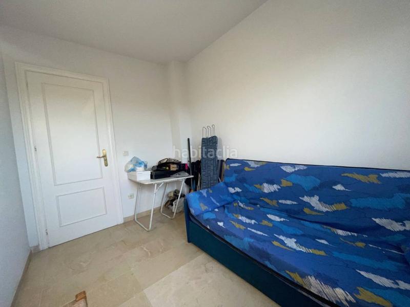 Foto c2155942-3377-4f49-b428-05b2583cb8c6. Pis a sierra de Estepona - avda. de andalucía Estepona