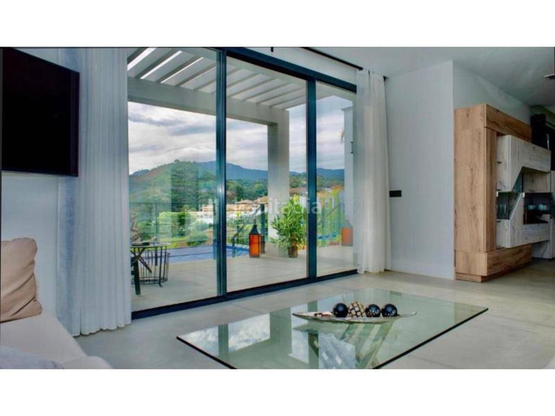 Foto 3d4a2927-b4a9-427f-8c91-3b2391f48711. Alquiler chalet alquiler de villa selwo en La Concha - Resina Golf Estepona