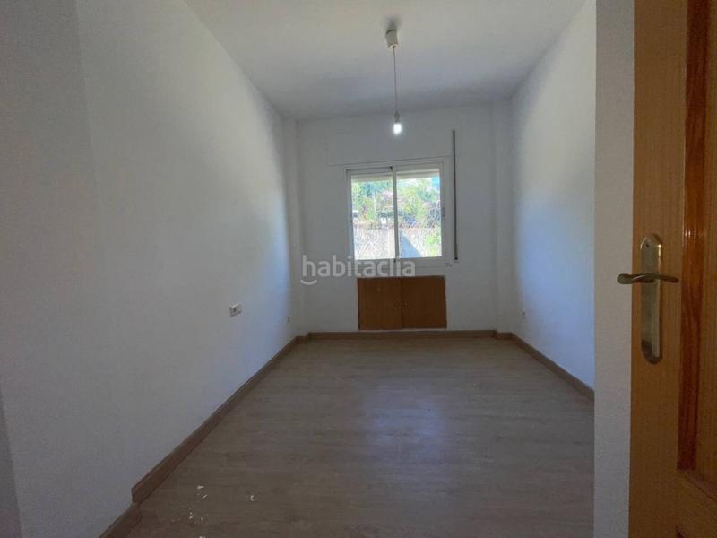 Foto 1011d042-4e12-4567-b2a9-1050eaaa9eb8. Casa adossada amb piscina a Los Llanos Estepona