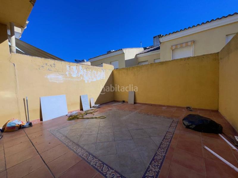 Foto 193b5567-bc79-42b6-ba3f-f6a395cd1bd0. Casa adossada amb piscina a Los Llanos Estepona