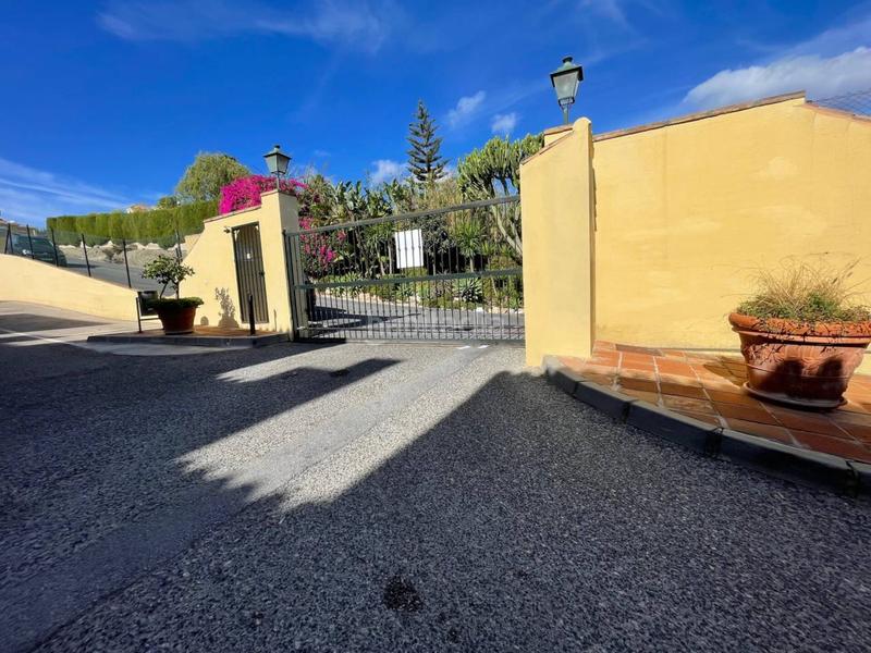 Foto 8272edd6-58b2-49b8-b858-6c662b7ae163. Casa adossada amb piscina a Los Llanos Estepona