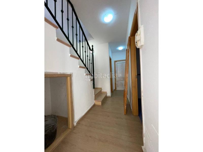 Foto 82e684f3-94ac-4273-b65a-54346ae313a0. Casa adossada amb piscina a Los Llanos Estepona