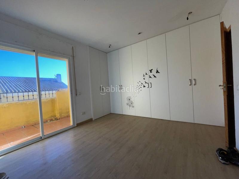 Foto 97693b09-75cd-4b4a-afa6-c5474db0497c. Casa adossada amb piscina a Los Llanos Estepona