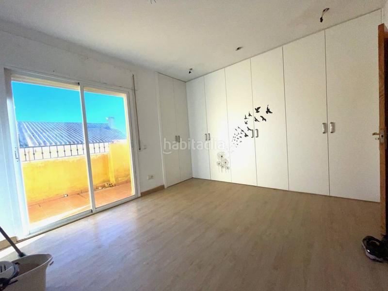 Foto d7b767b0-5d9c-41ba-9458-00360c83fb97. Casa adossada amb piscina a Los Llanos Estepona