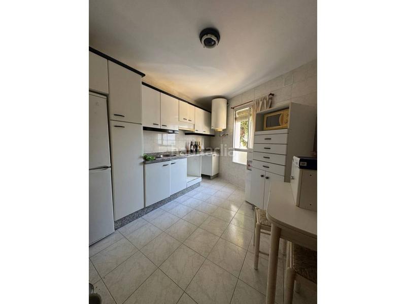 Foto 79b43730-8179-4587-b57e-1382af5b479e. Pis a sierra de Estepona - avda. de andalucía Estepona