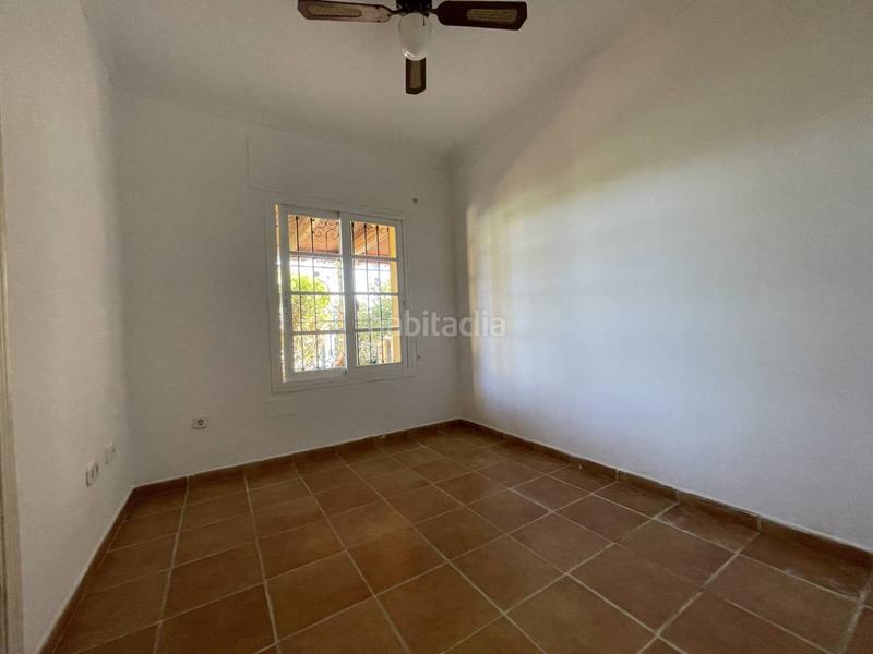 Foto 14234411-7260-4920-bdc1-3edefe14e7fd. Xalet amb aparcament a Los Llanos Estepona