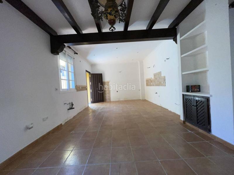 Foto 3733d2e8-9f5e-40a6-8ad2-04aa62984c31. Xalet amb aparcament a Los Llanos Estepona