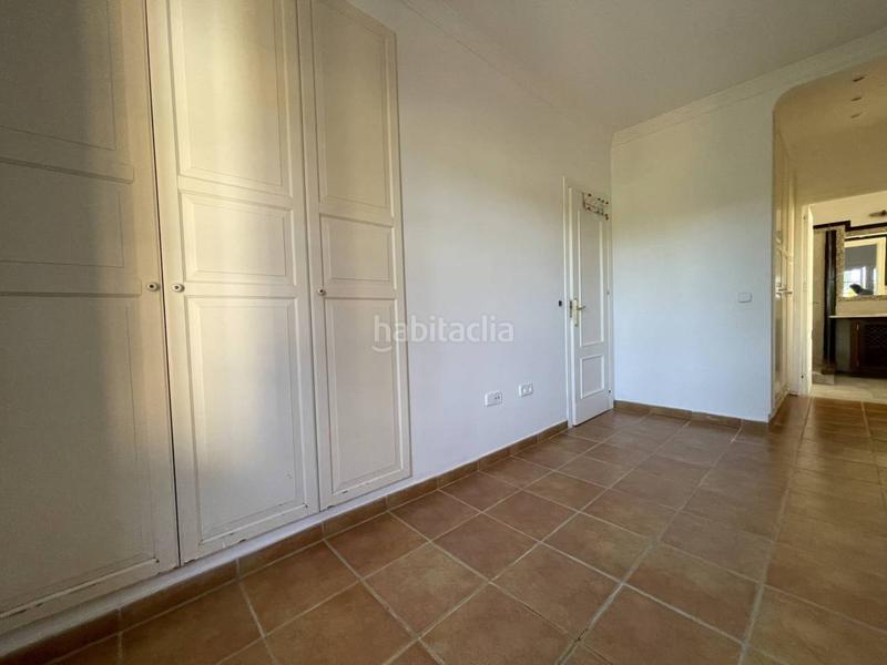 Foto 419bfb76-a210-4405-a8ee-26fc12107469. Xalet amb aparcament a Los Llanos Estepona