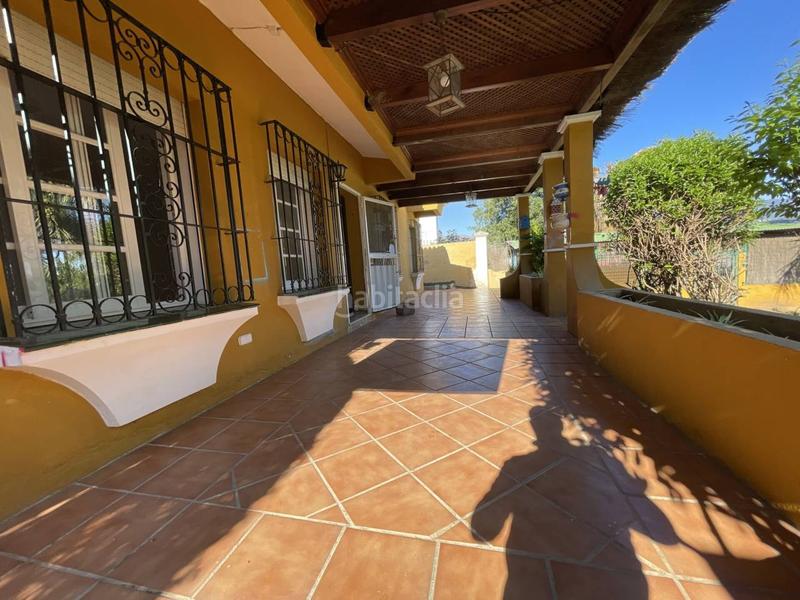 Foto 9c3376a0-9b9c-443e-b683-a7756f180166. Xalet amb aparcament a Los Llanos Estepona