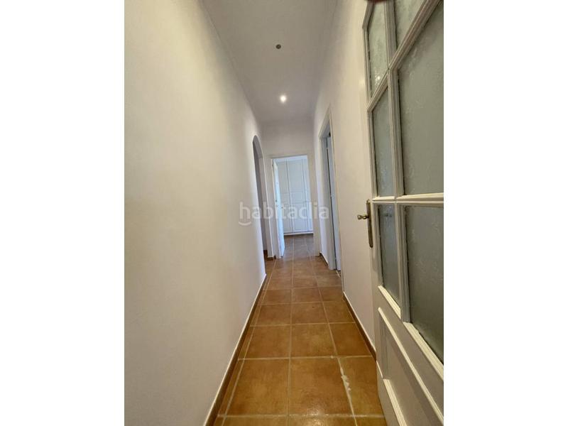 Foto c337bdf1-9d26-4459-9b6b-78f1d99a1835. Xalet amb aparcament a Los Llanos Estepona