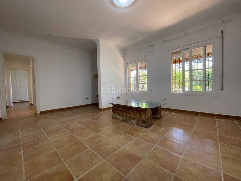 Foto c5eebd37-22fc-4f4c-aa51-56e676792695. Xalet amb aparcament a Los Llanos Estepona