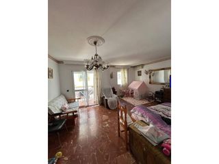 Casa adossada a Sierra de Estepona - Avda. de Andalucía. Venta de townhouse espacioso en zona avenida de andalucía, estep