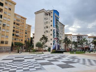 Piso en Sierra de Estepona - Avda. de Andalucía. Venta de piso en el casco antiguo de estepona