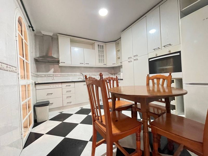 Foto 9cac39a7-ea94-45a4-bbf9-8a856b4b0e03. Casa a Centro Estepona