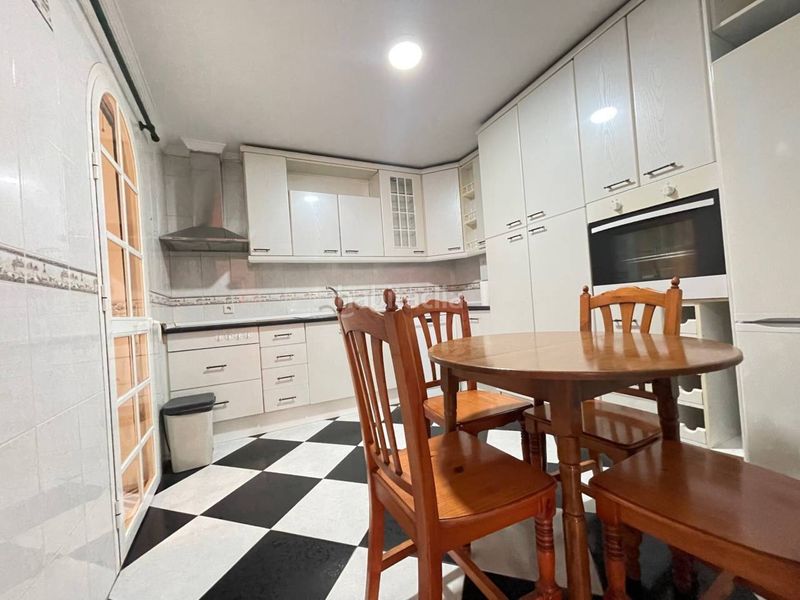 Foto b0ae73c0-ccd9-4b89-bed9-580cf78e787d. Casa a Centro Estepona