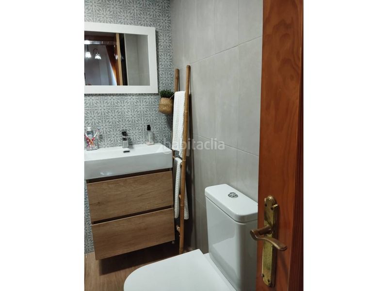 Foto e391f875-84a6-477c-adbc-6d735b939516. Pis a Casares pueblo Casares