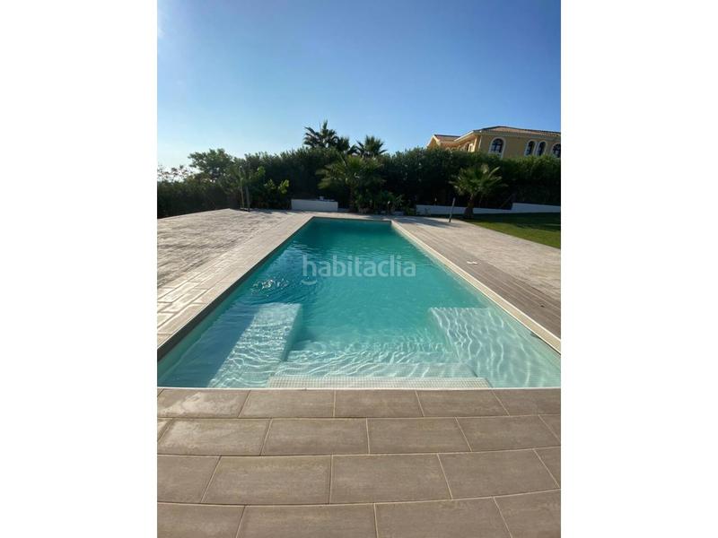 Foto a3bd71fa-7a49-478b-b096-e49418d1e532. Xalet amb calefacció piscina a Las Lomas Estepona