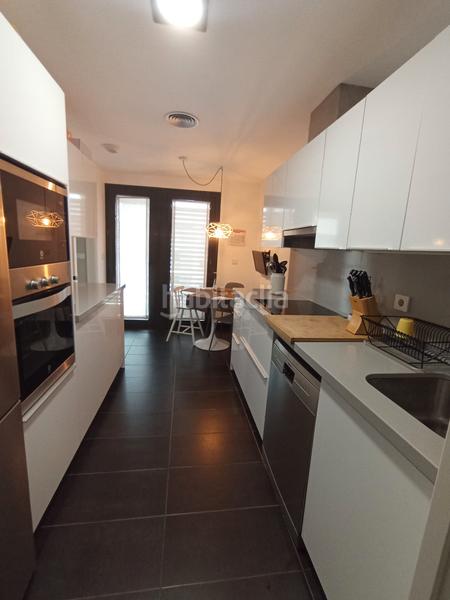 Foto afe227dc-b038-4f43-8f72-a414b7417974. Appartamento con riscaldamento parcheggio piscina in Córdoba