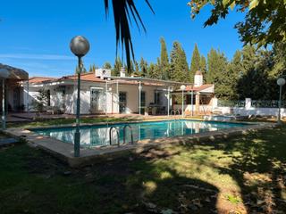 Rent Chalet in El Higuerón. Chalet en alquiler junto al antigua colecor !!