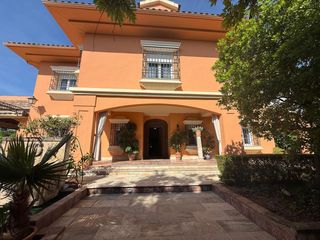 Casa a El Brillante -El Naranjo - El Tablero. Exclusivo chalet próximo a colegio la salle