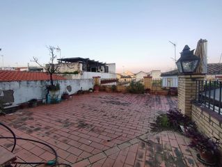 Casa en Casco Histórico  - Ribera - San Basilio. Magnifica casa junto a la corredera con garaje