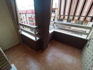 Location Appartement à Ciudad Jardín - Zoco. Alquiler sin muebles en avenida del aeropuerto