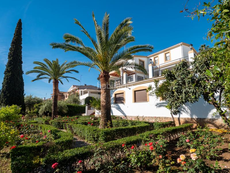 Foto b4ca2b3b-21a1-48e7-a839-38808caf1db5. Chalet with fireplace parking pool in El Brillante -El Naranjo - El Tablero Córdoba