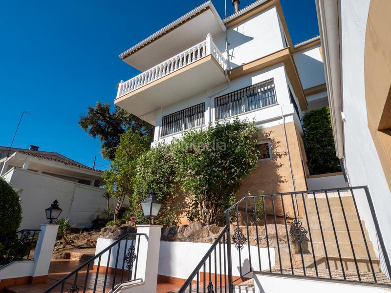 Foto b903b8ef-13de-454f-bf35-8892ad34b2e6. Chalet with fireplace parking pool in El Brillante -El Naranjo - El Tablero Córdoba