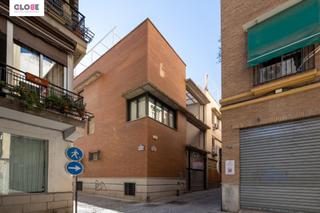 Casa a San Matías - Realejo. Casa exclusiva junto a acera del darro. pleno centro de granada.