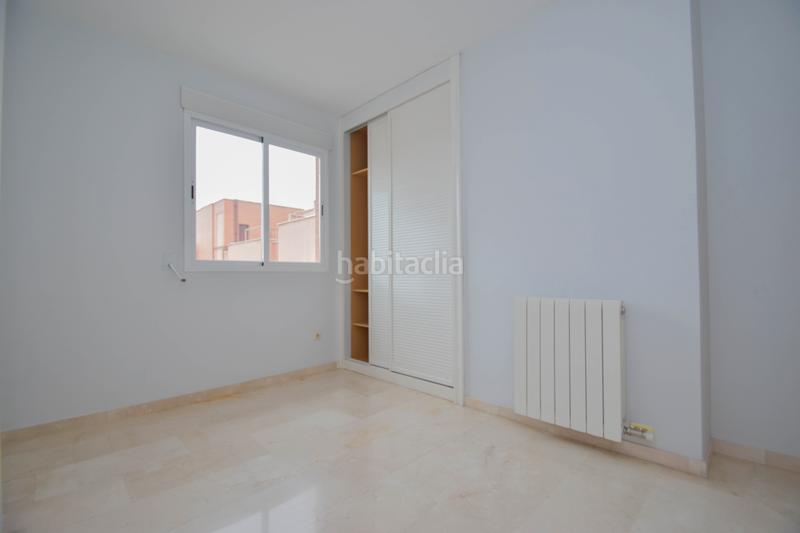Foto c1202f58-1840-4d07-9d05-349a5de04e74. Àtic amb calefacció aparcament a Camino de los Neveros - Serrallo Granada