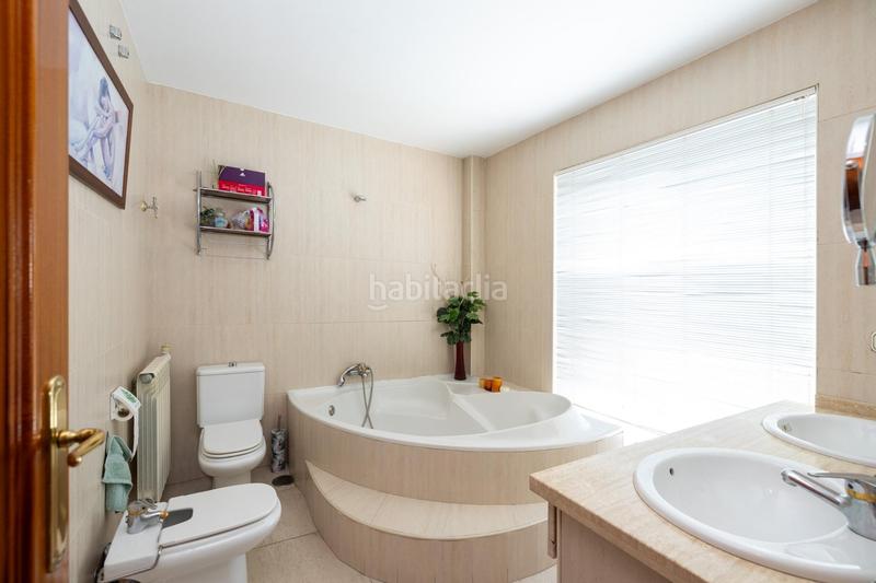 Foto 97c533e0-24dc-4018-8467-49559c257657. Chalet ven a conocer el chalet de tus sueños!!! en Cúllar Vega