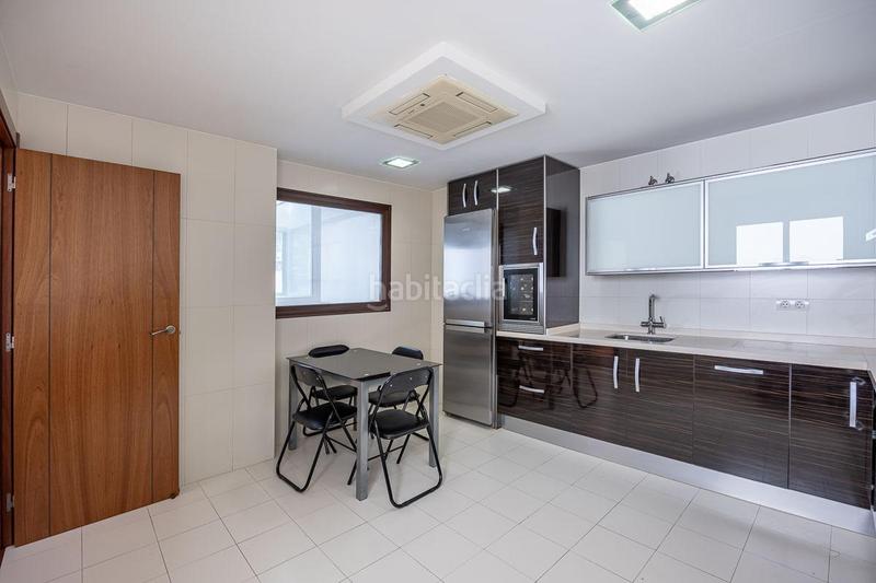 Foto 76b87c37-5005-40da-97d9-4eb92894d349. Ático  dúplex premium en el corazón lujo, espacio y vistas de ensueño. en Granada