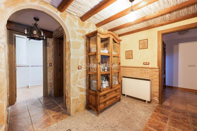 Foto 471d6ccc-95a9-4f38-b381-d60fc3867345. Chalet espectacular chalet independiente en el laurel de la reina. la zubia. en Zubia (La)
